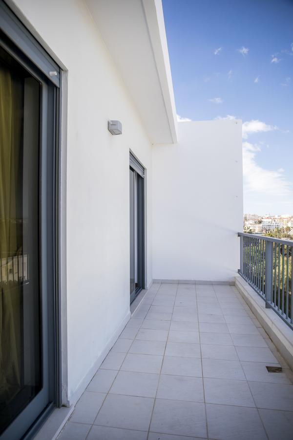 B04 - Luxury 2 Bed W Terrace Pool Lägenhet Lagos Exteriör bild